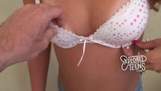 ���၉ နှစ်အရွယ်ပူပြင်းတဲ့ဆယ်ကျော်သက်တစ္စံုတစ္စံုရရှိသွားတဲ့နှင့်ပြည့်ဝ၏နှုတ်ပည္ဆိုင္ရာ