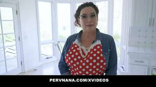 Babička Amanda Ryder Tajomstvo Povolania Ukazuje Jej Stepgrandson Prvej Ruky