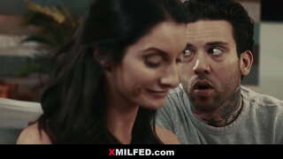 Inkosikazi kwaye Kugqwetha Detective - XMILFED.com