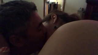 Η θεία μου είναι καυτά