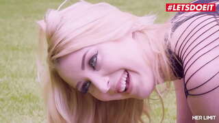 LETSDOEIT-Amaris&amp;amp;갈렙 Roca-섹시한 엉덩이 금발 Git 깊은 항문을 두드리고해 갈망하는 아빠