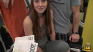 HUNT4K. Cuckold for cash ny fahazoan-dalana hunter mba fuck ny GF any amin&#039;ny fanaovana fanatanjahan-tena foana