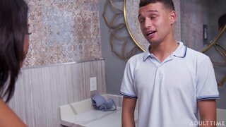 Vyèn Nwa Kenbe L &#039;Zanmi Wacking Koupe ak Manman L&#039; Soutyen!