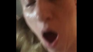 ���ილით პირში აღება და სექსი, სექსი მილფი