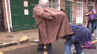 Zinokuphathwa Milfs Betha Ezitratweni Kuba Beads Kwi-Entsha Orleans