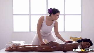 I love my lezbike masseur e madhe boobs